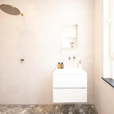 The Den Newly Build 7-minutes From Rotterdam Station App2 斯琴丹