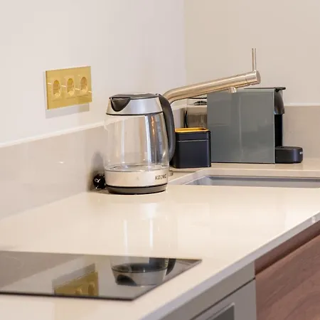 The Den Newly Build 7-minutes From Rotterdam Station App2 Frühstückspension Schiedam